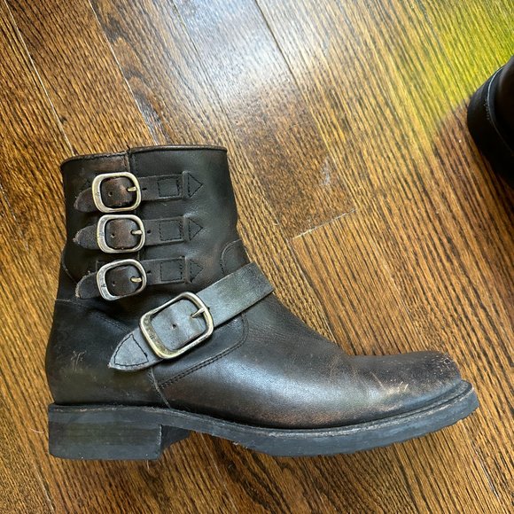 Frye Veronica Belted Buckle Shortie Moto Boot in Distressed Black/Brown - Picture 2 of 10